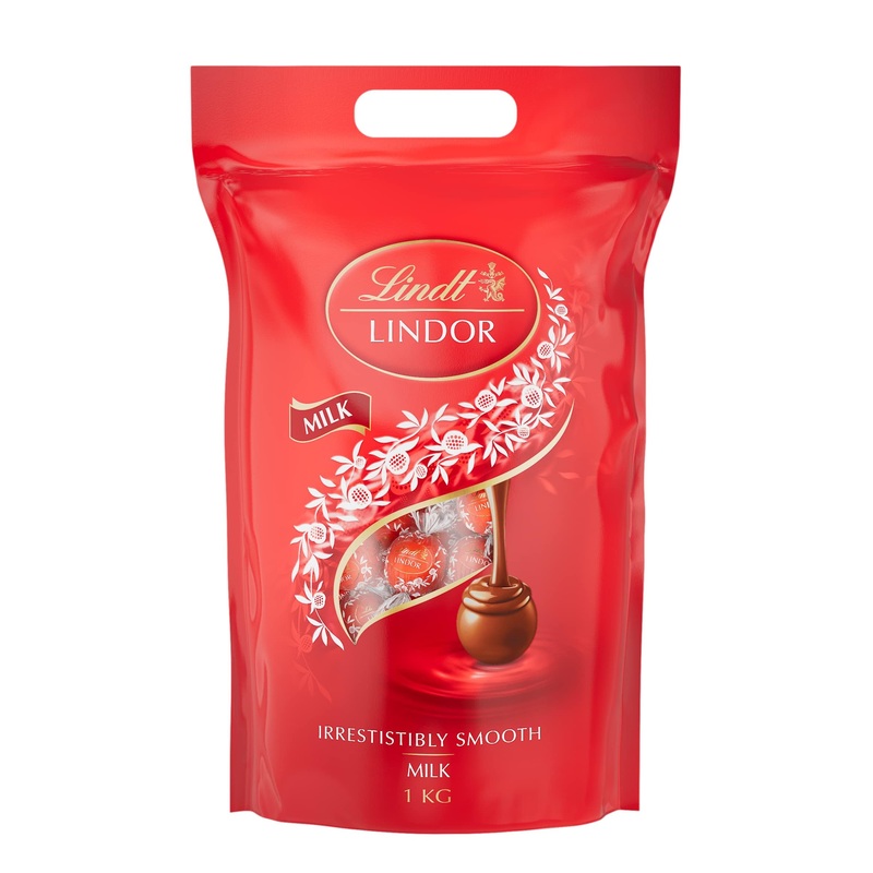 Lindt lindor milk chocolate truffle bag - approx. 80 balls 1 kg - perfect for sharing - chocolate balls with a smooth melting filling 1 kg (1 Pack)